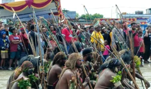 Festival-Budaya-Lokal-Amungme-Kamoro