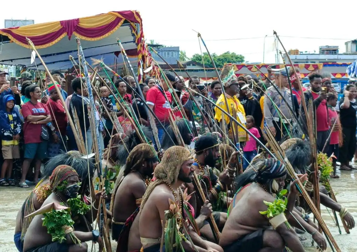 Festival-Budaya-Lokal-Amungme-Kamoro