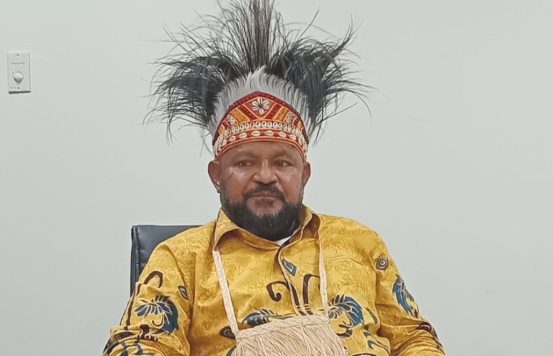 Max-Abner-Ohee-Wakil-Ketua-II-MRP-Papua-1